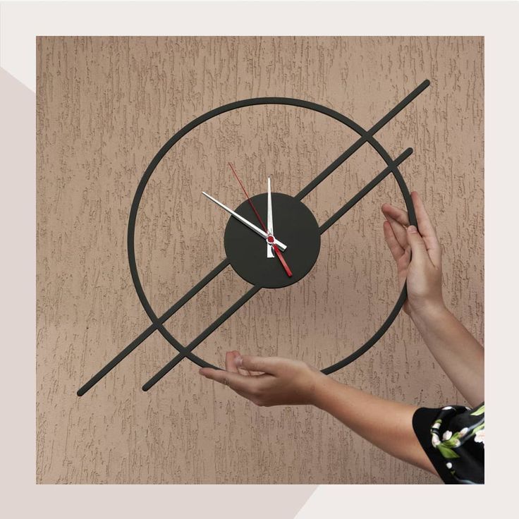 ساعت مدرن فلزی