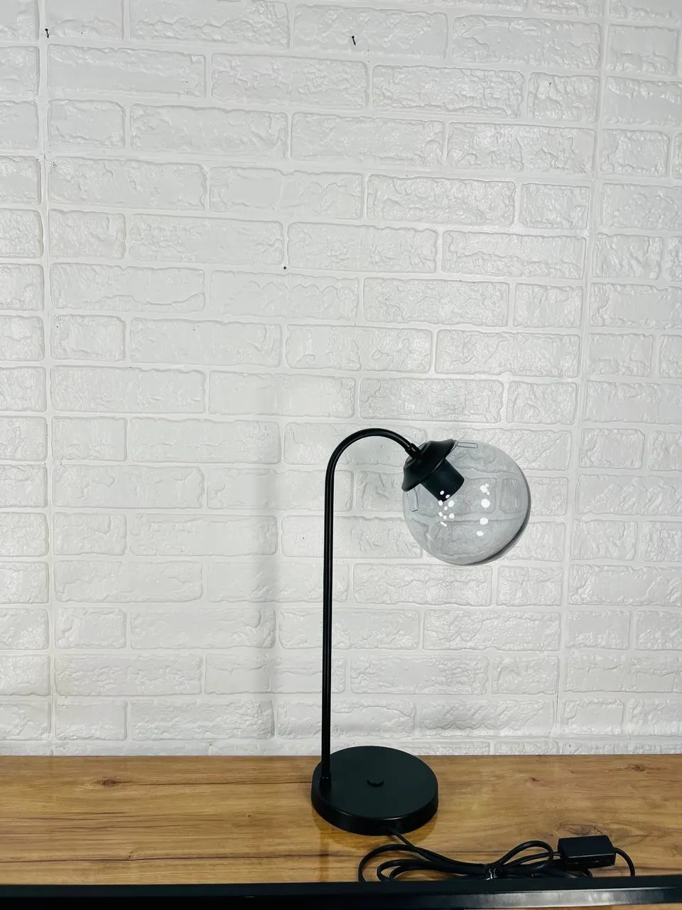 اباژور مدرن رومیزی R140